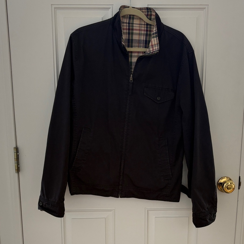 Lightweight Black Zip-Front Shirt Jacket
